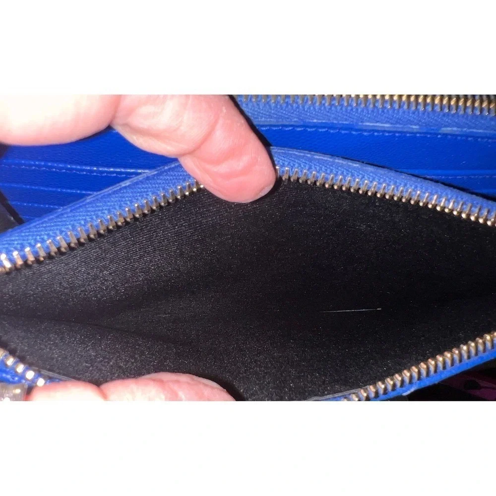 Yves Saint Laurent Cassandra Clutch Wallet Electric Blue Chevron Quilted Leather - Picture 11 of 16